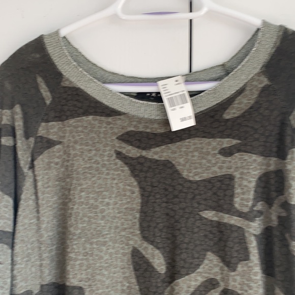 Green cameo sweater - Picture 4 of 8